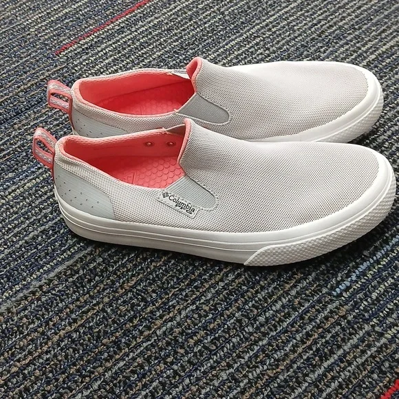 Columbia slip on distant waters PFG shoes! Womens 5.5 Like New - Picture 2 of 7